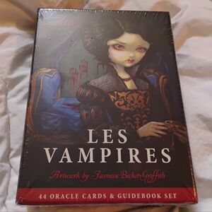 Les Vampires Oracle Cards By Lucy Cavendish NEW